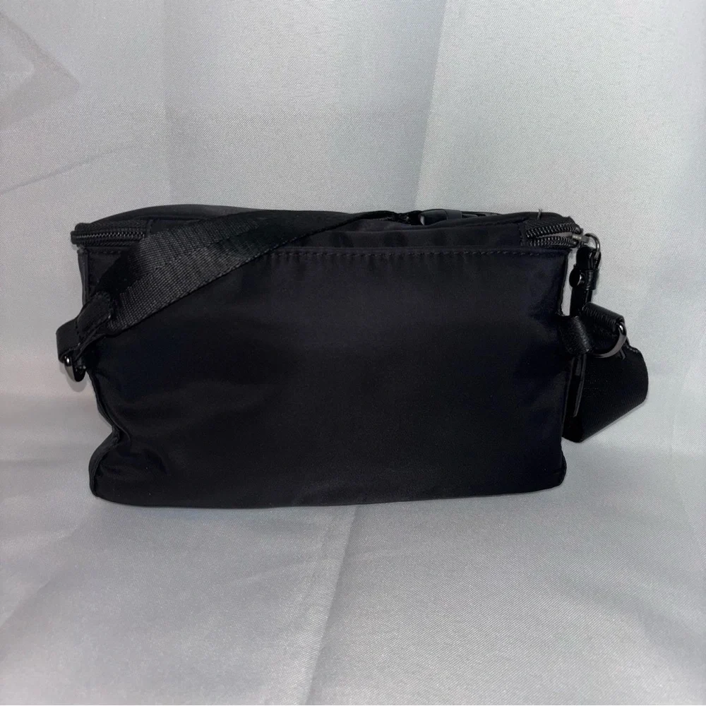 Tutilo New York Fanny Pack Black Adjustable Waist Shoulder Bag Unisex.